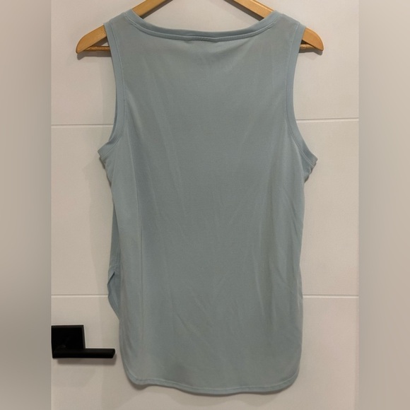 Banana Republic: Women’s Sleeveless Top- Size Medium - Picture 2 of 4